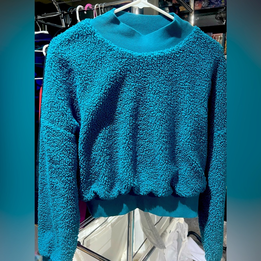 Fabletics Cozy Crop Teal Fleece Pullover